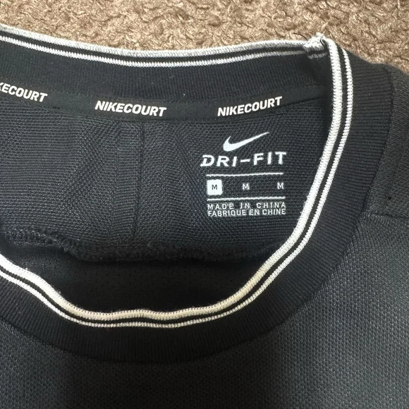NikeCourt Dri-FIT Tennis Crewneck Sweatshirt Black Men’s Medium - Picture 5 of 11